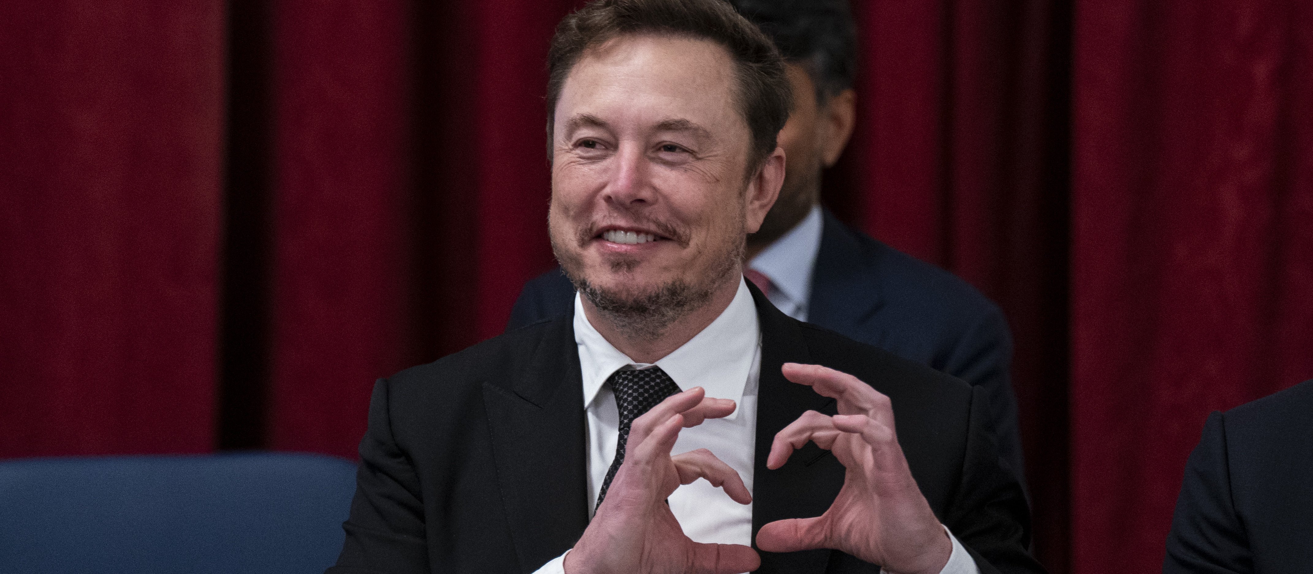 Elon Musk oskarża rywala o „kradzież” pracowników i kodu. Brutalna walka o AI