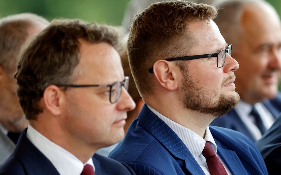 Posłowie PiS Marcin Romanowski oraz Michał Woś podczas XXXIII Pielgrzymki Rodziny Radia Maryja na Ja