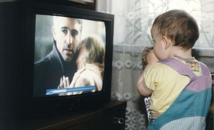 Telewizja dzieciom szkodzi