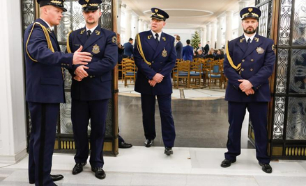 Straż marszałkowska nie ślubuje wierności konstytucji