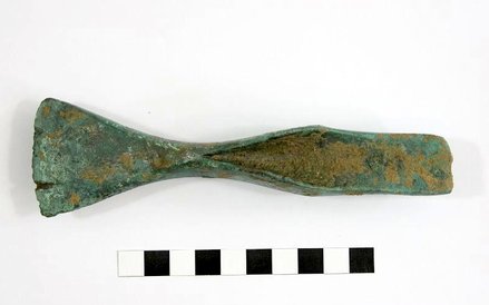 Przedmioty wykonano z brązu w latach 900 - 700 p.n.e.