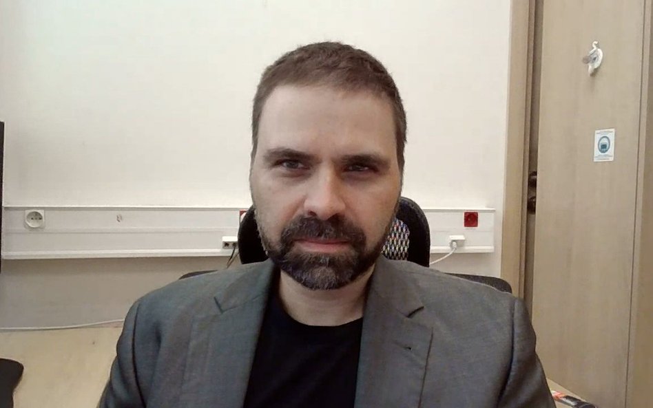 Koronawirus. Prof. Pyrć o epidemii: Choroby zakaźne same nie odchodzą