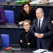 Kanclerz Olaf Scholz ogłosił w Bundestagu decyzję o wysłaniu czołgów na Ukrainę