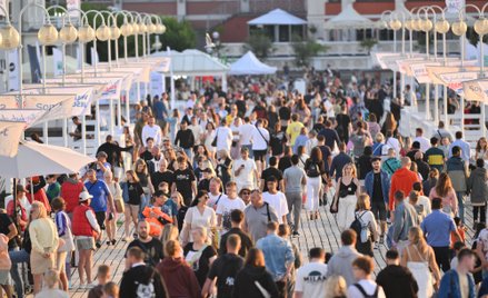 Chłodne i deszczowe lato nie zaszkodziło turystyce. Polacy podróżowali częściej i drożej