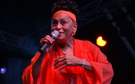 Omara Portuondo wykona swoje największe przeboje, w tym „Gardenie”