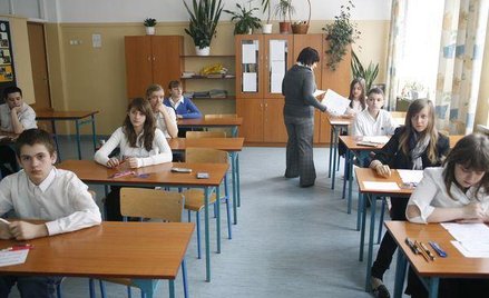 Nauczyciele niechętnie korzystają ze świadczeń kompensacyjnych. W 2010 r. pobierały je tylko 34 osob