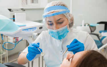 Dentyści leczący na NFZ są w trudnej sytuacji - interwencja RPO