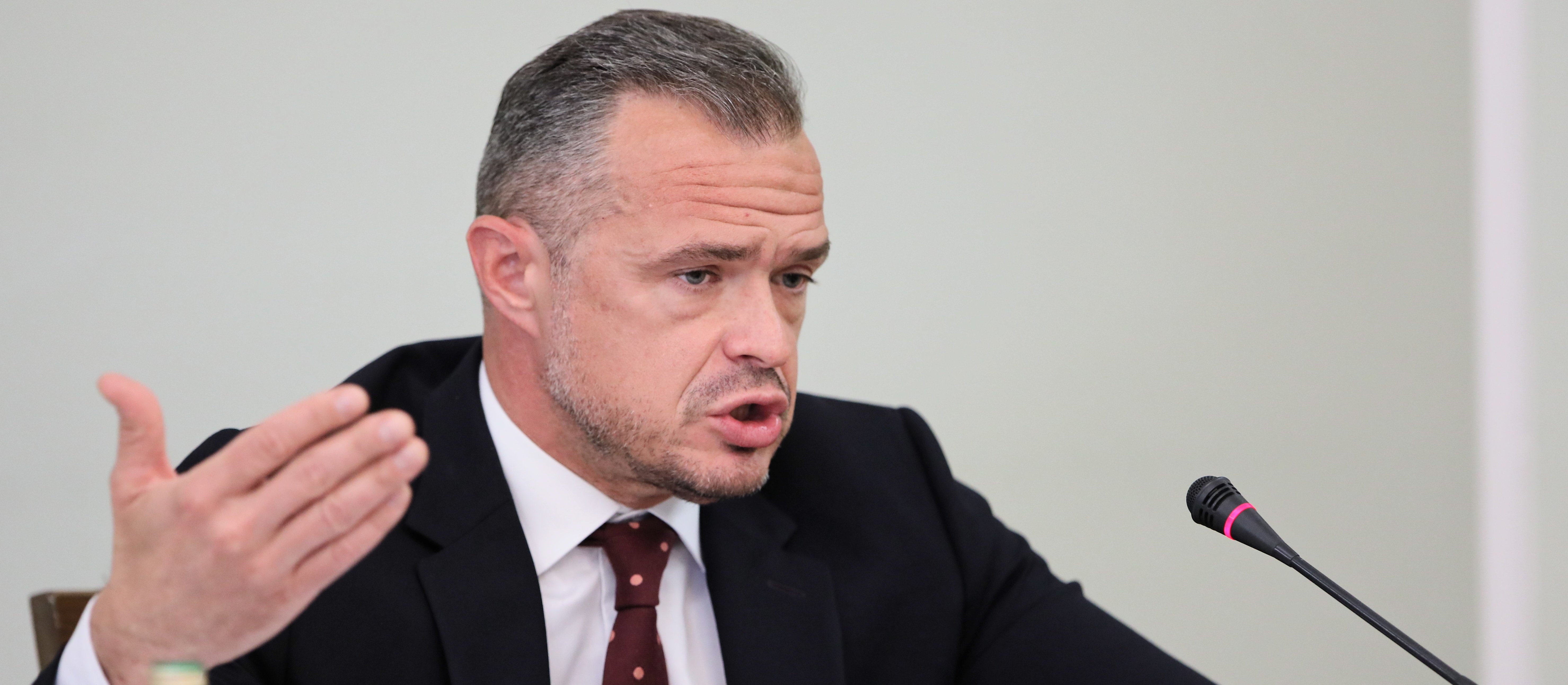 Sprawa Sławomira Nowaka umorzona. „To niecodzienne, bulwersujące, ale zgodne z prawem”