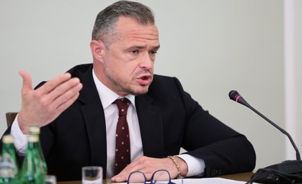 Sprawa Sławomira Nowaka umorzona. „To niecodzienne, bulwersujące, ale zgodne z prawem”