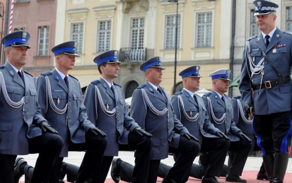 Ponad 200 tys. zł Komenda Główna Policji wydała w tym roku na dwudniowe obchody Święta Policji w sto