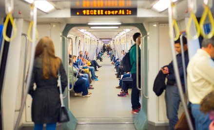 Będą kary za pozostawienie bagażu w metrze i nie tylko