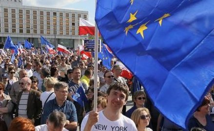 Obawy w PiS budzi KOD i jego ludyczna dynamika