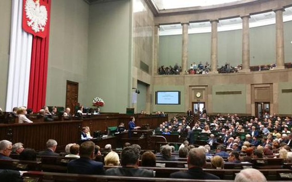 Kopacz: Bycie we wspólnocie zobowiązuje