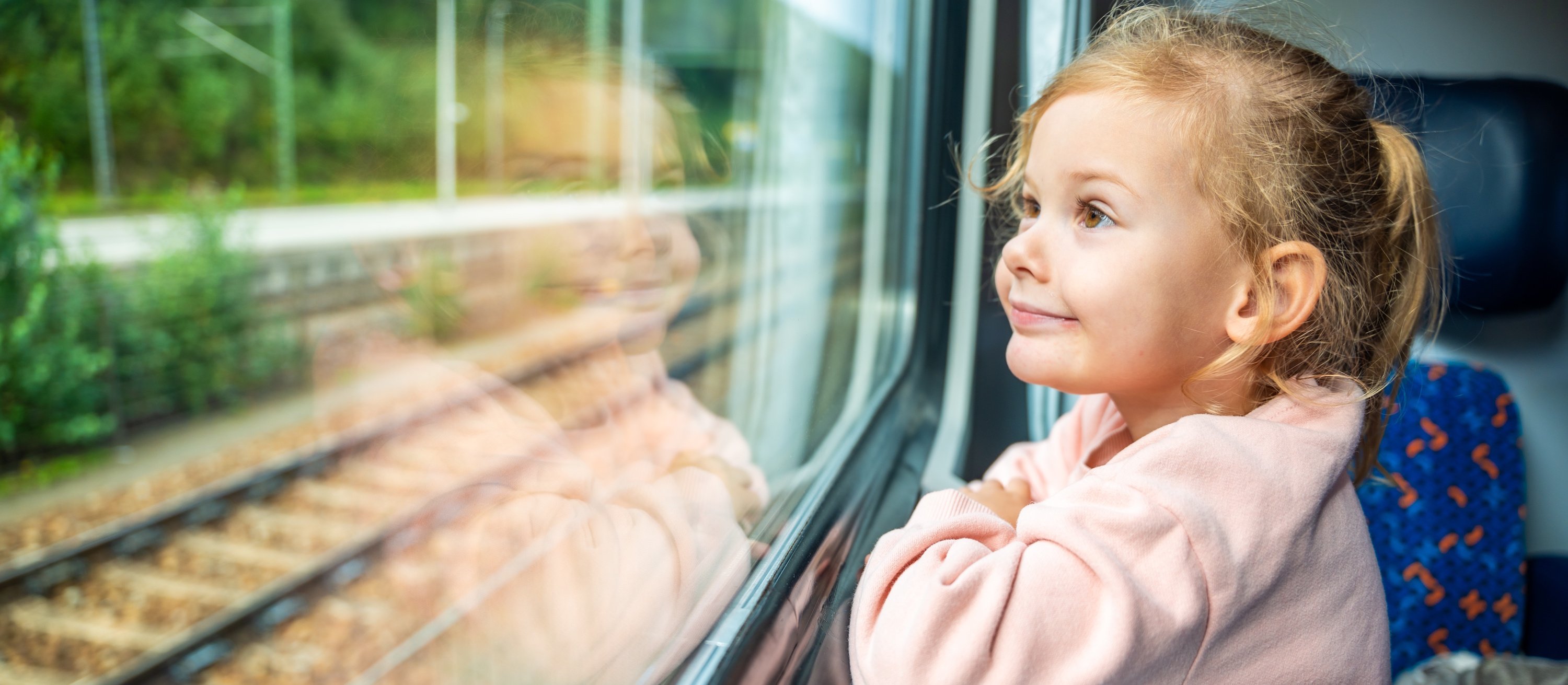 Francuskie koleje w ogniu krytyki za wagony „no kids” w pociągach