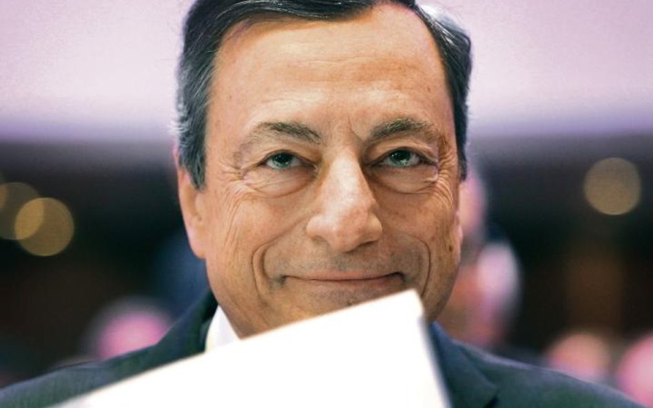 Mario Draghi, prezes EBC, pomógł strefie euro podnieść się z kryzysu i oczekuje, że politycy będą re