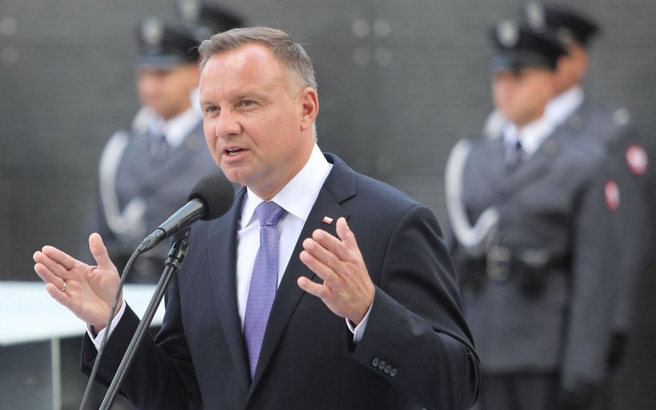 Prezydent RP Andrzej Duda podczas spotkania z bohaterami Powstania Warszawskiego w siedzibie Muzeum 