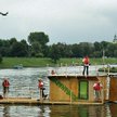 Tratwa „Perepłut” ma 10 m długości i 3 m szerokości, 12 cm zanurzenia