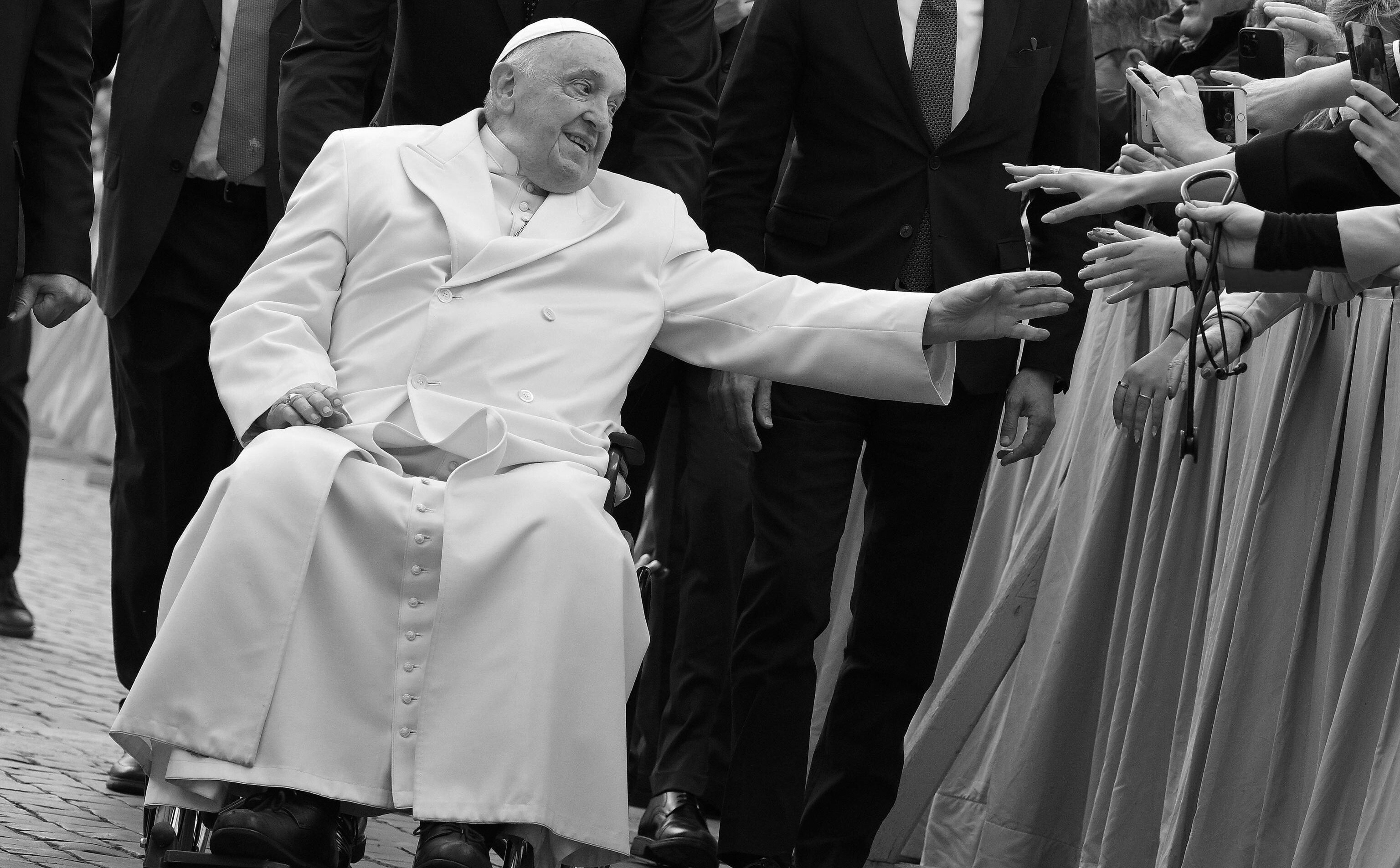 Żałoba narodowa po śmierci papieża Franciszka. Podano termin. Z czym się wiąże?