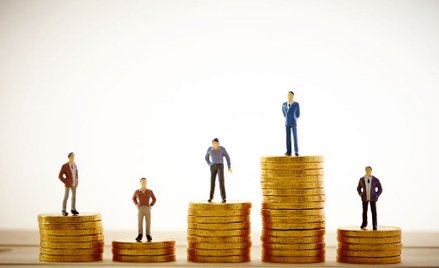 Nierówności płacowe minimalnie zmalały