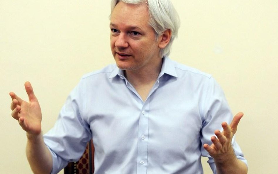 Sąd utrzymał nakaz aresztowania Assange'a