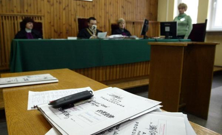 Rzecznik pyta o dostęp ławników do tajemnic