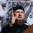Rosyjscy obrońcy praw człowieka od dawna zwracają uwagę, że przywódca Czeczenii Ramzan Kadyrow, wyko