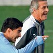 Trener Oscar Tabarez z Luisem Suarezem, który z Holandią nie zagra z powodu czerwonej kartki otrzyma