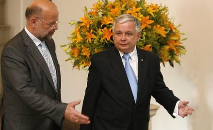 Piotr Kownacki został wysłany na przymusowy urlop przez Lecha Kaczyńskiego. Komentowano, że to zapow