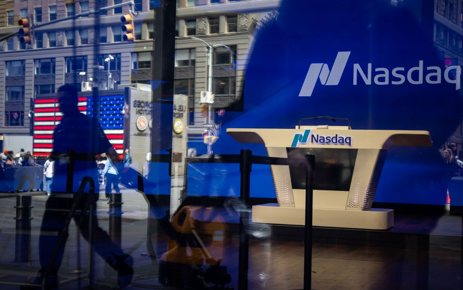 Nowojorski indeks Nasdaq 100, jak na razie wszedł tylko w korektę, ale inwestorzy coraz częściej zad