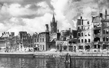 Königsberg zniszczony po sowieckich nalotach.