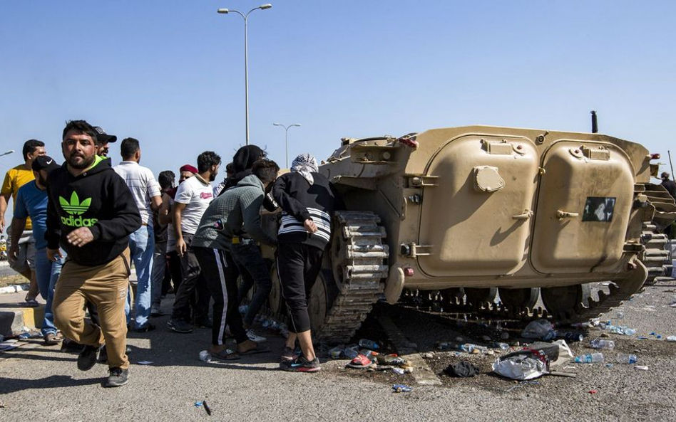 Irak: Ambasada USA potępia przemoc wobec demonstrantów