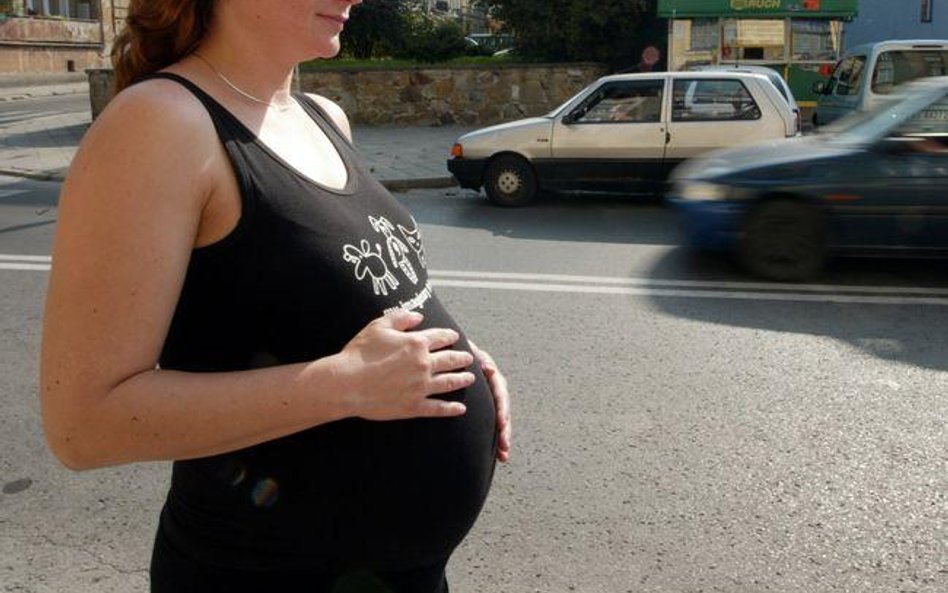 Osoba z orzeczoną niezdolnością do pracy powinna powiadomić pracodawcę o zmianie miejsca pobytu, gdy