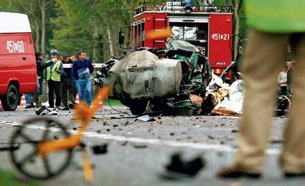 Polskie drogi należą do najniebezpieczniejszych w UE. Na zdjęciu wypadek w Woli Lisowskiej na Lubels