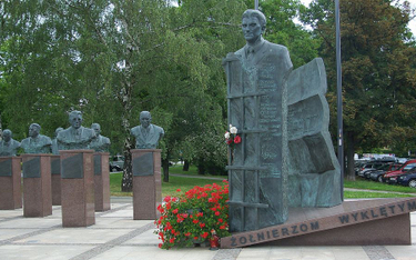 Pomnik Żołnierzy Wyklętych w Rzeszowie przy Alei Łukasza Cieplińskiego