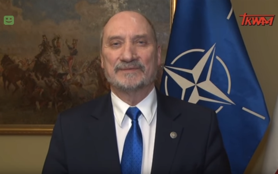 Macierewicz podsumował "sukces rządu PiS"