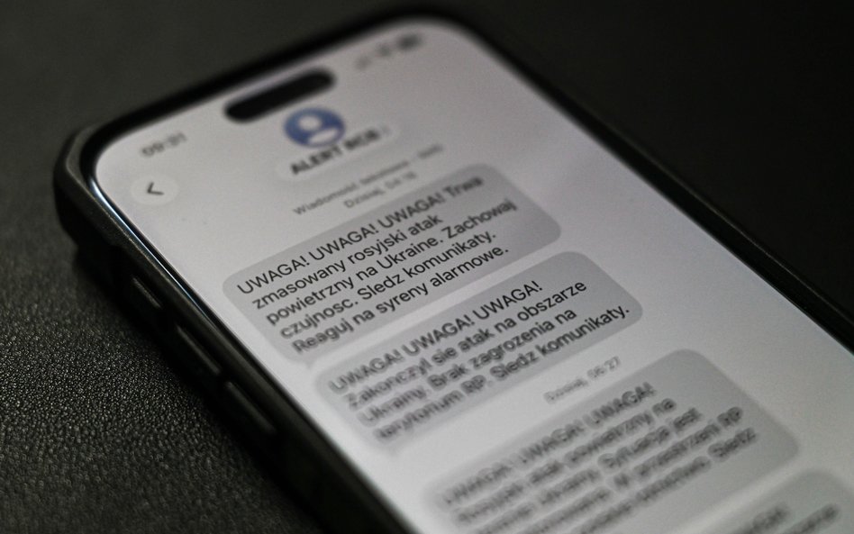 Szkoły i urzędy ewakuowane po alercie RCB. Czy procedury bezpieczeństwa zadziałały?