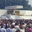 Msza święta celebrowana przez Jana Pawła II na krakowskich Błoniach podczas I pielgrzymki papieża do