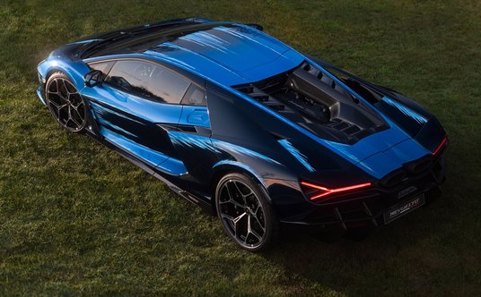 Lamborghini Revuelto - flagowy model marki