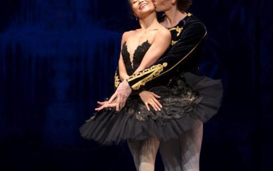 Yuka Ebihara (Matylda-Odylia) i Vladimir Yaroshenko (Mikołaj).