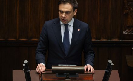 Minister finansów Andrzej Domański na sali obrad Sejmu