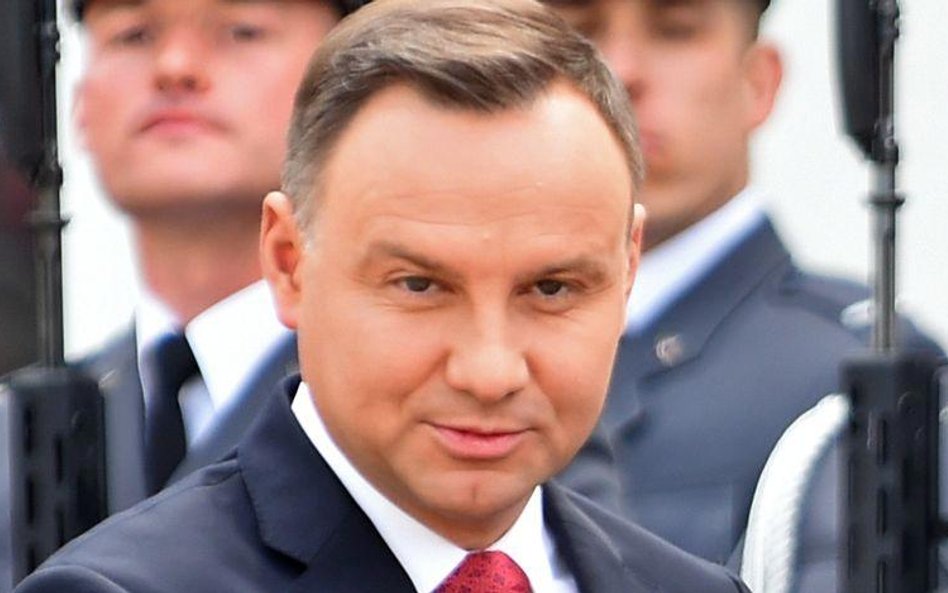 Usterka samolotu prezydenta. Andrzej Duda nie wróci dziś do Polski