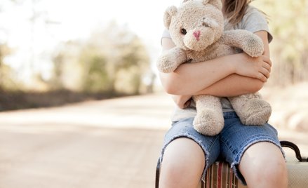 Problem sądów opóźnia adopcje. Rzecznik praw dziecka pisze do resortu Bodnara