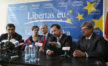 Liderzy Libertas. Ich ugrupowanie w sondażach ma od 0 do 2 proc. poparcia