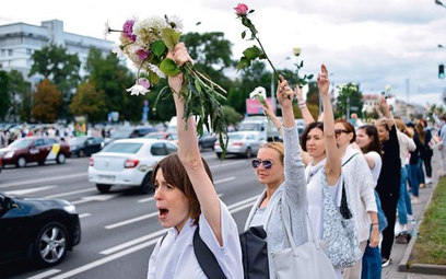 Czwartek był drugim dniem, w którym protestom na ulicach Mińska przewodziły głównie kobiety