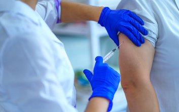 Szczepienia przeciw Covid-19 już dostępne w stolicy