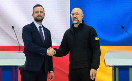 Ministrowie obrony Polski i Ukrainy, Władysław Kosiniak-Kamysz i Denys Szmyhal podczas wspólnej konf
