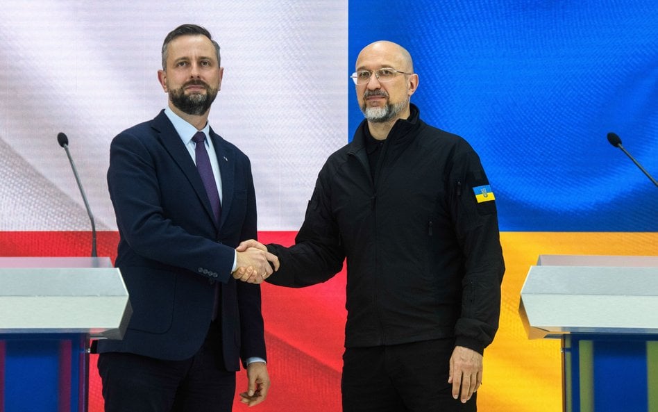 Ministrowie obrony Polski i Ukrainy, Władysław Kosiniak-Kamysz i Denys Szmyhal podczas wspólnej konf
