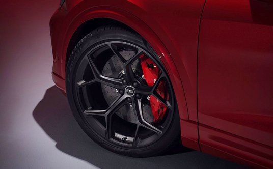 Audi RS Q8 Performance