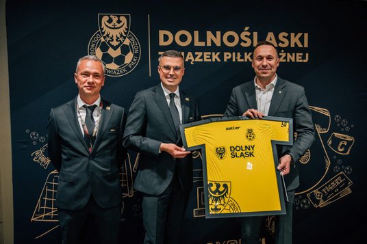 II Kongres Polskiej Piłki w Jeleniej Górze stał się ważnym polem debaty o przyszłości futbolu, rozwo