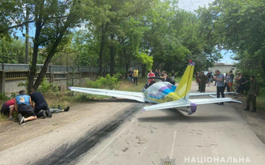 Ukraina: Lekki samolot spadł na hipermarket. Nie żyje jedna osoba